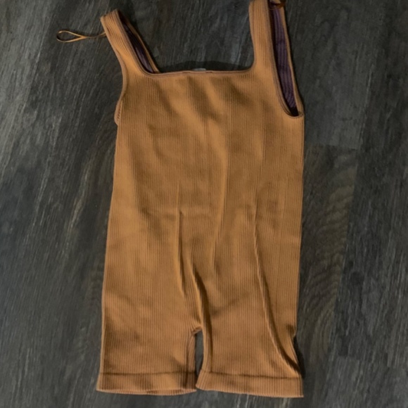 Zara two piece & bodysuit - Picture 8 of 9